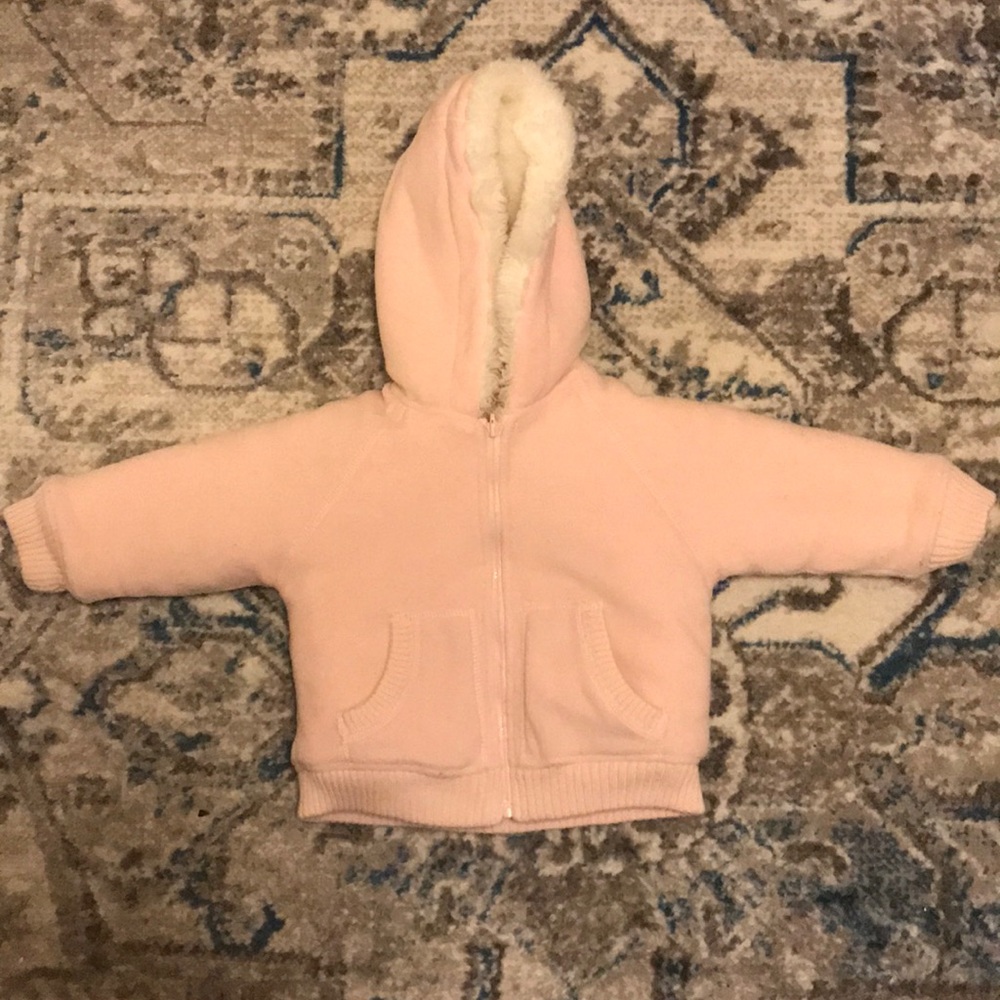 A reversible baby jacket